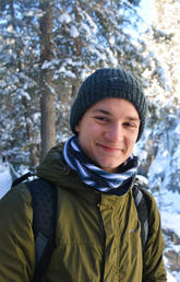 University of Calgary Global Challenges student Ivan Savytskyy explores farming in space through his studies with the College of Discovery, Creativity and Innovation.